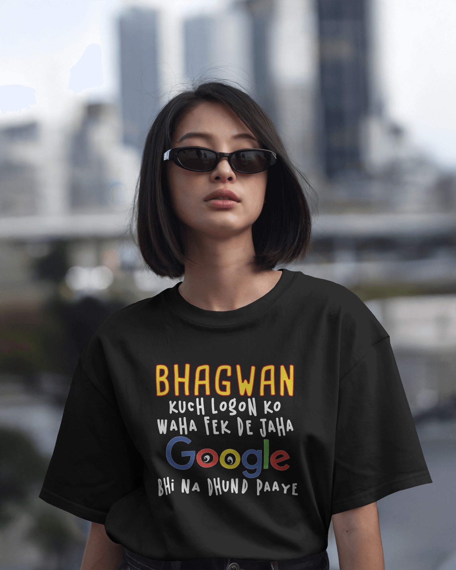 Bhagwan kuch Logo Ko Waha Fek De Jahan Google Bhi Na Dhund Paaye